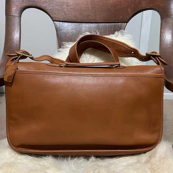 Vintage Coach NYC Carrier Messenger Shoulder Bag British Tan Rare - Picture 2 of 7